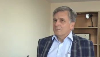 Ambasadori i OSBE: Një muaj protesta pa incidente, kjo është demokraci dhe më gëzon