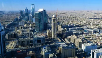 Arabia Saudite bllokon transfertat drejt Emirateve