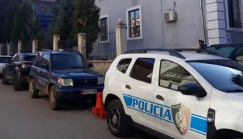 Arrestohet njerku që plagosi me thikë 18 vjeçarin në Korçë, i riu në reanimacion