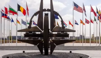 Arrestohet praktikantja kanadeze në selinë e NATO-s, akuzohet për spiunazh