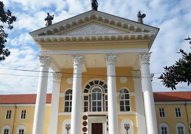 Arti kërkon më shumë vëmendje, artistët kritikojnë financimin: Më shumë buxhete dhe mbështetje për krijimtarinë