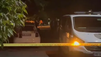 Atentati në Elbasan, reagon policia: Autori qëlloi me armë tre persona, më pas hodhi pistoletën në tokë dhe…
