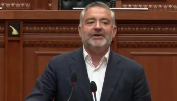 ‘Axhenda e shqiptarëve është integrimi’, Klosi-deputetëve të opozitës: Bëhuni pjesë!