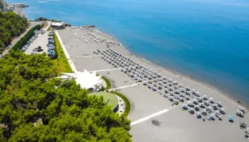 Balla: Fund gardheve në plazhe dhe ndërtimeve gjatë sezonit turistik, ndryshimet në ligj nesër në Kuvend