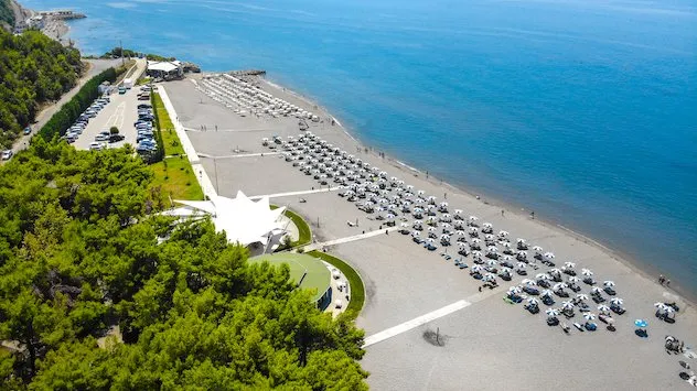 Balla: Fund gardheve në plazhe dhe ndërtimeve gjatë sezonit turistik, ndryshimet në ligj nesër në Kuvend