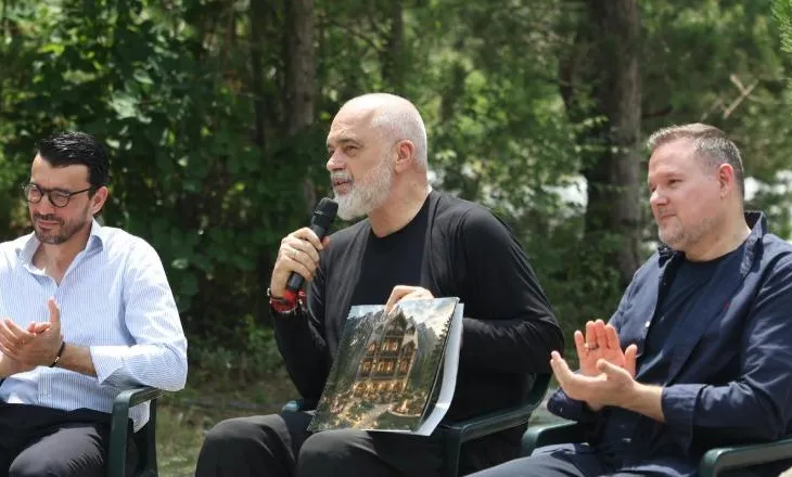 Banori që humbi ndërtimin në Theth përfiton nga Paketa e Maleve, Rama: Do të të mbështesim të bësh diçka fantastike