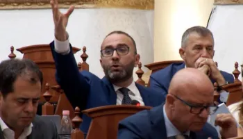 Bardhi i përgjigjet Ballës: Doni të prishni seancat, hiqni nga raportimi vetëm Avokatin e Popullit! Çështja është në…