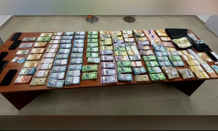 Berat/ 11 masa sigurie për këmbim valutor pa licencë, sekuestrohen mbi 8.8 mln lekë dhe 118 mijë euro