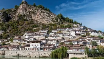 Berati i “një mbi një dritareve”, 18 vjet në UNESCO