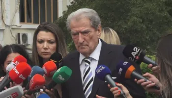Berisha, akuza të reja ndaj Ramës: Zhduku flamurin e NATO-s nga institucionet!