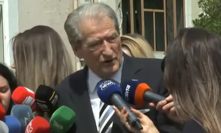 Berisha: Asnjë pushtues nuk ka vendosur shtetrrethim të tillë, qindra traktorë janë bllokuar që të mos vinin në protestë