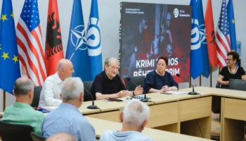 Berisha: Inxhinierë dhe drejtues të sektorit të naftës u pushkatuan sepse nuk realizoheshin pritshmëritë e Enver Hoxhës