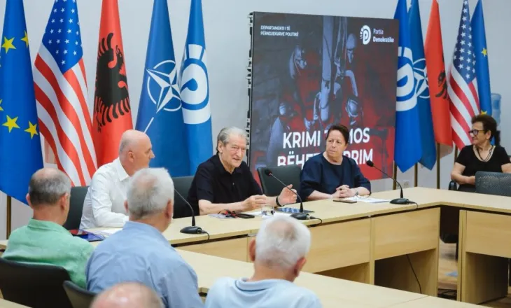 Berisha: Inxhinierë dhe drejtues të sektorit të naftës u pushkatuan sepse nuk realizoheshin pritshmëritë e Enver Hoxhës
