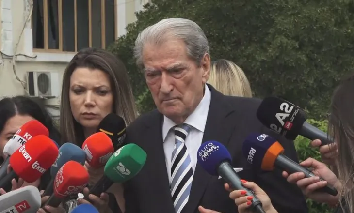 Berisha: Rama zhduku flamurin e NATO-s nga institucionet dhe kërkon të…