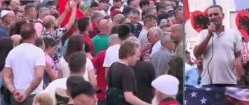 “Berisha të japë dorëheqje, ka bërë marrëveshje me Ramën”/ Protestuesi në shesh: Mjaft më