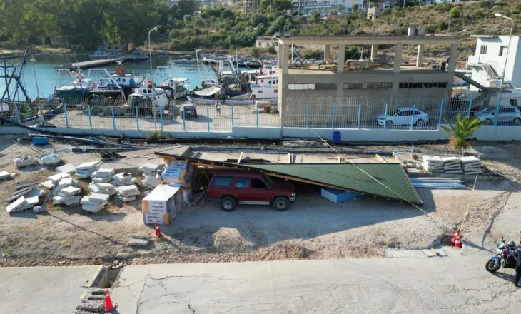 Bie çatia e një objekti në ndërtim te Porti i Limionit, niset me helikopter në gjendje të rëndë