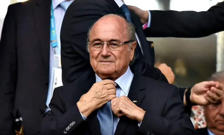 Blatter sulmon FIFA-n: Kartonët e kuq nuk anulohen me telefonata politike