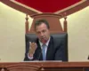Bllokimi i foltores nga demokratët, mbyllet seanca plenare, Peleshi: Rendi i ditës nuk ndryshon siç doni ju