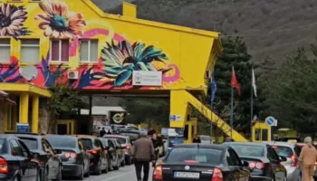 Bllokohet për 4 orë pika kufitare e Kapshticës, shkak greva e doganierëve grekë