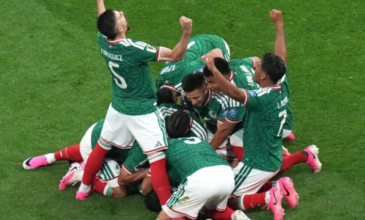 Botërori 2026/ Filloi me një orë vonesë për shkak të motit të keq, Meksika fiton 2-0 kundër Ekuadorit