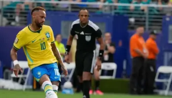 “Braktisi” Santosin për të luajtur poker, shpërthen Neymar: Merruni me jetën tuaj, jo me mua