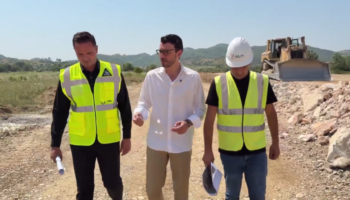 “Bypass-i” i Tiranës, Karakaçi inspekton punimet: Nyje strategjike për lidhjen e korridoreve kombëtare