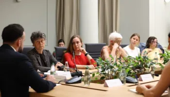“Çdo projekt në Zvërnec do t’i nënshtrohet Vlerësimit të Ndikimit në Mjedis”, Jaupaj takon eurodeputetët për Kapitullin 27 dhe integrimin në BE