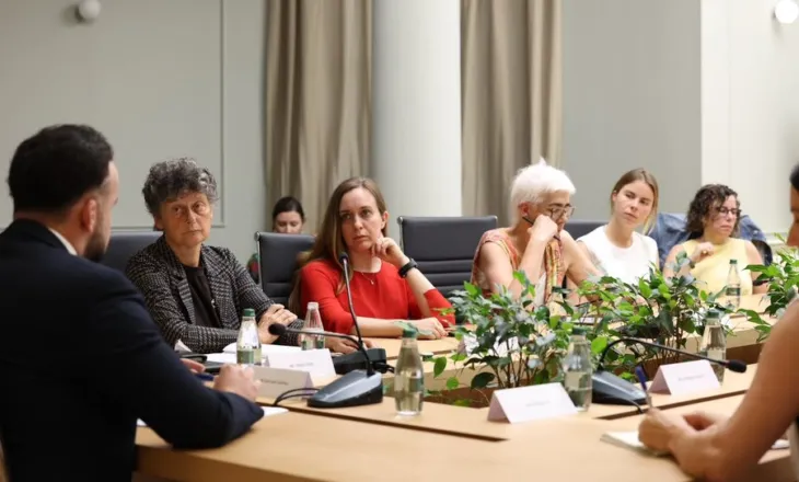 “Çdo projekt në Zvërnec do t’i nënshtrohet Vlerësimit të Ndikimit në Mjedis”, Jaupaj takon eurodeputetët për Kapitullin 27 dhe integrimin në BE