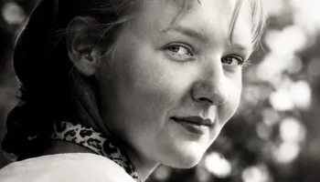 Charlotte Salomon, artistja që e ktheu jetën e saj në art para se të vritej në Auschwitz