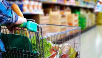 Çmimet janë rritur me 3.2% edhe sipas metodës së Eurostat, efekti kryesor nga ushqimet dhe argëtimi