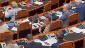 Debat pa mikrofon në Kuvend, Braçe-Muçit: Po partinë tënde kush e financon?