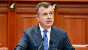 Debate në Kuvend/ Balla: Flamingot fluturuan kur hynë Saliu, Gonia e Qorri