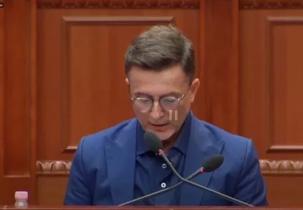 Debati pa mikrofon në Kuvend, Braçe-deputetit të Qorit: Po partinë tënde kush e financon?