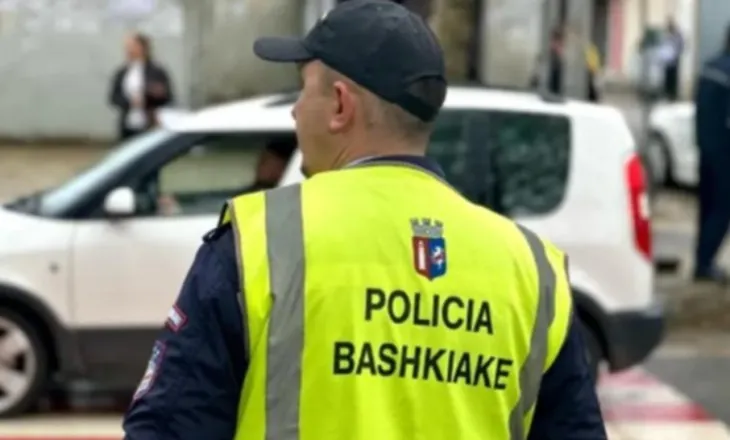 Debati për transferimin përfundon në dhunë, arrestohet punonjësi i Policisë Bashkiake pasi sulmoi shefin e tij