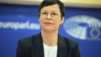 Deklarata për Kosovën, Komisionerja Kos: E pakuptueshme që Paunoviç ende mban postin e ministres në Serbi