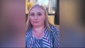 Del foto e viktimës/ U vra me armë gjahu nga bashkëshorti, 32-vjeçarja do të përcillet nesër për në banesën e fundit