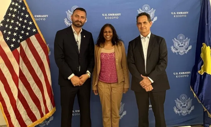 Delegacioni i Albanians for America takohet me të Ngarkuarën me Punë të SHBA-së në Kosovë, Anu Prattipati