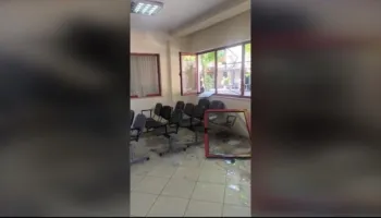 Dëmtuan Komisariatin Nr. 3/ Arrestohet një protestues, në kërkim 4 të tjerë