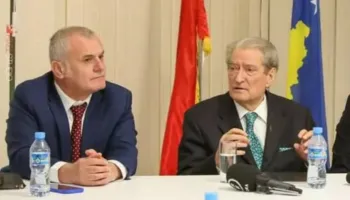 “Deputetët nuk zgjidhen për të lënë bosh karriget”, Leskaj kritikon bojkotin e PD-së