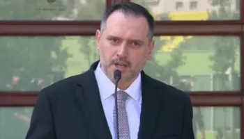 “Dërgojmë 4 oficerë shtabi në Gaza”, ministri Nufi: Miratohet vendimi për shpërblimin për zjarrfikësit