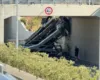 DETAJET/ Si betonierja çau gardhin metalik të mbikalimit te TEG-u dhe përfundoi në autostradë! Një i vdekur dhe dy të plagosur