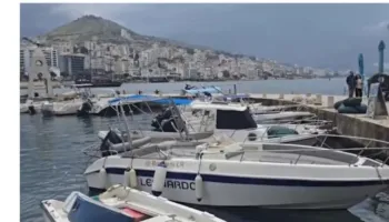 Deti me dallgë, ndalohet lundrimi për anijet turistike dhe të peshkimit në Sarandë