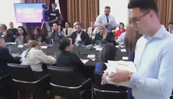 Detyrë shtëpie për socialistët, Rama bën gati dokumentin ‘Besa’: Do ta merrni me vete ta studioni në pushime