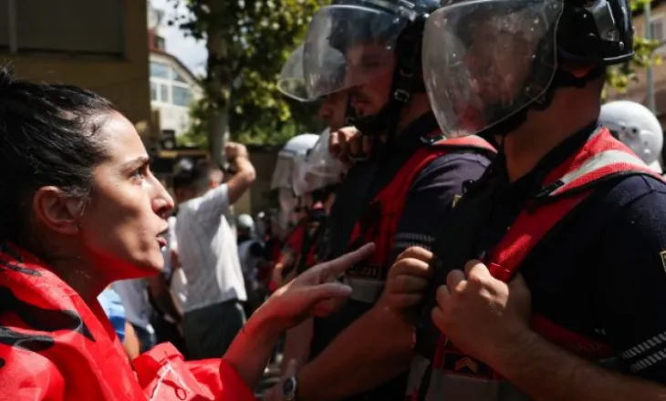 Dhuna brutale ndaj medias/ Reagon ashpër Federata Ndërkombëtare e Gazetarëve: BE të shtojë presionin ndaj qeverisë