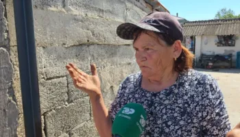 Dhuna ndaj adoleshentes në Fier/ “Hajde sqarohemi”, fqinja tregon si ndodhi sherri: E ndaluan në rrugë, vajza…