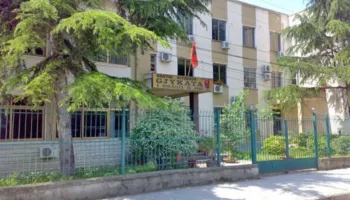 Dhunuan 17-vjeçaren dhe e filmuan/ Gjykata e Fierit lë në fuqi masat e sigurisë për tre adoleshentet