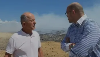 Digjen grumbujt me plehra në Fushë Krujë/ Sazan Guri: Qytetarët po thithin helm me 7 metale të rënda