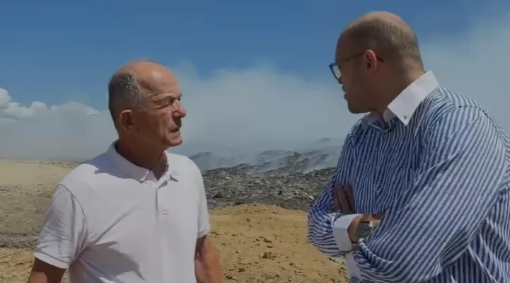 Digjen grumbujt me plehra në Fushë Krujë/ Sazan Guri: Qytetarët po thithin helm me 7 metale të rënda