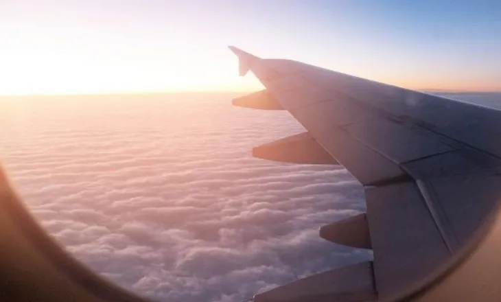 Disa truke për ta bërë më të lehtë udhëtimin me avion