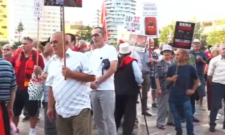 Dita e 32-të e protestës, nis grumbullimi i qytetarëve
